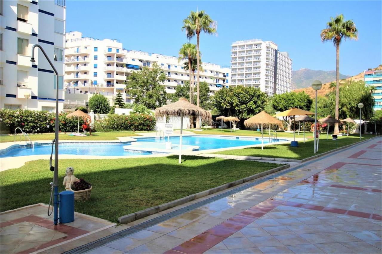 Victoria Luxury Beachfront Apartment In Benalmadena Costa Extérieur photo