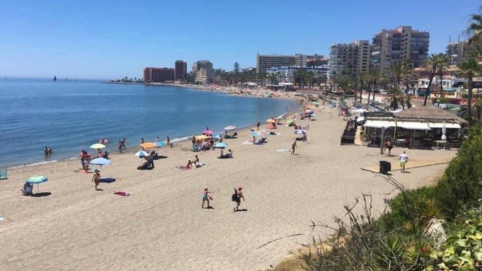 Victoria Luxury Beachfront Apartment In Benalmadena Costa Extérieur photo