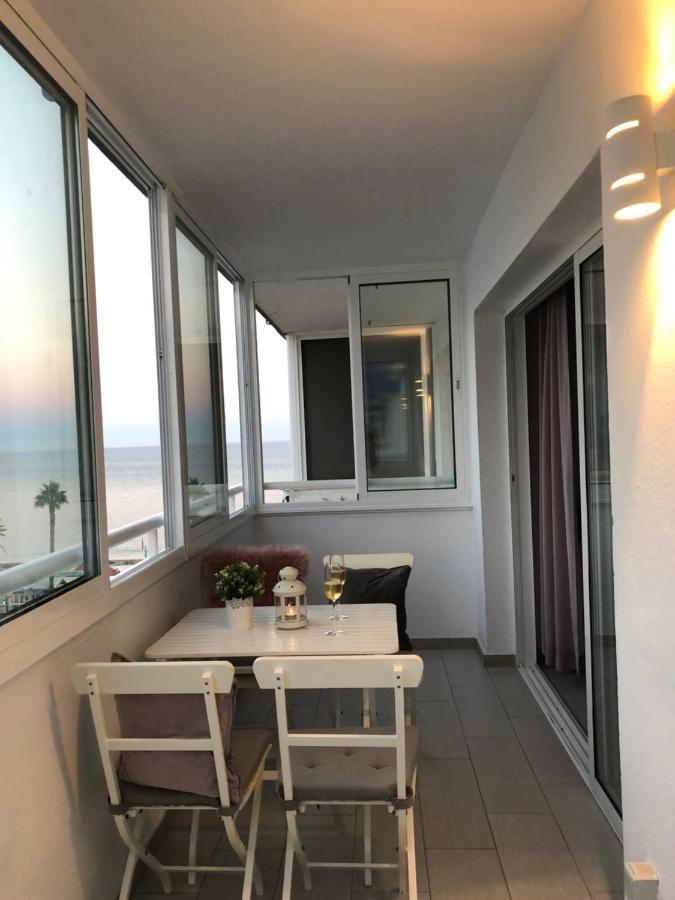 Victoria Luxury Beachfront Apartment In Benalmadena Costa Extérieur photo