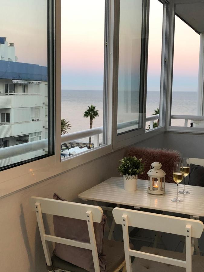 Victoria Luxury Beachfront Apartment In Benalmadena Costa Extérieur photo