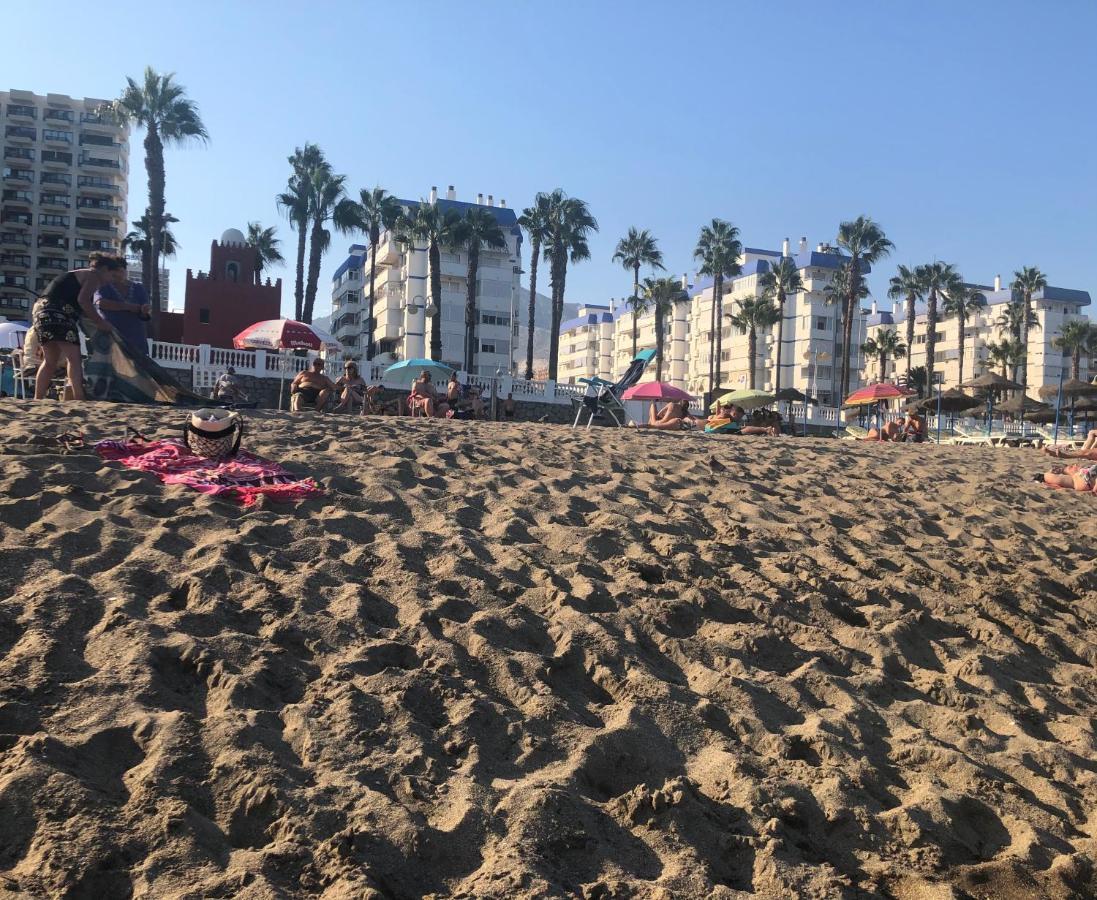 Victoria Luxury Beachfront Apartment In Benalmadena Costa Extérieur photo